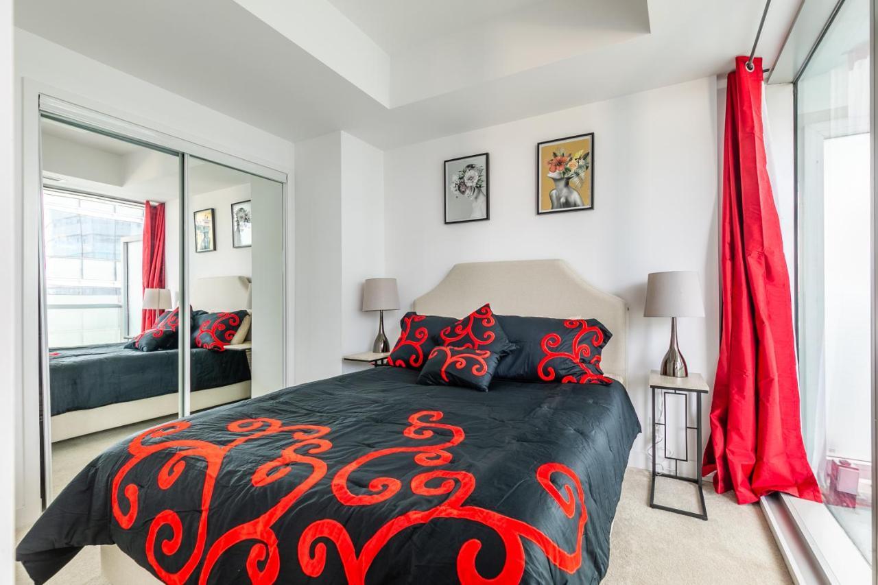 Marvelous Apartments In The Heart Of Торонто Екстер'єр фото