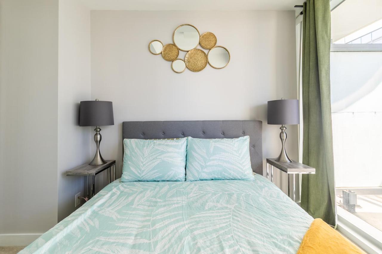 Marvelous Apartments In The Heart Of Торонто Екстер'єр фото